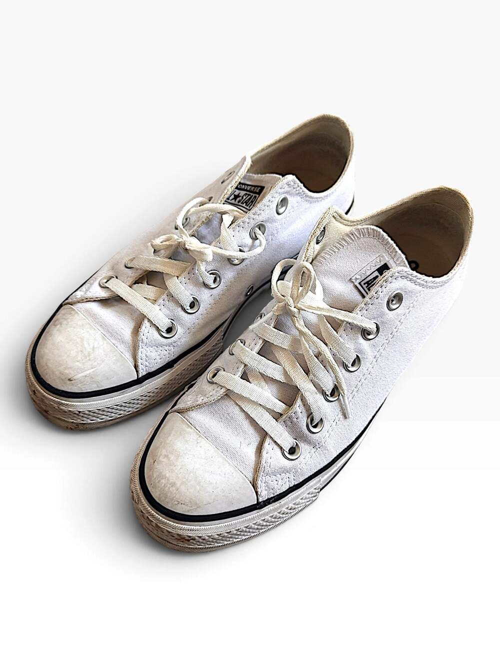Converse Chuck Taylor All Star Platform Low Tops – Women’s 8.5